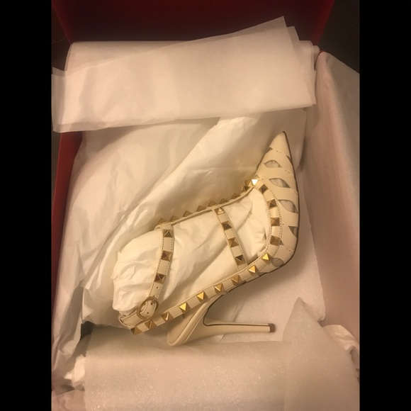 Authentic Valentino Rockstud leather cutout slingback pumps 37 - Picture 13 of 16